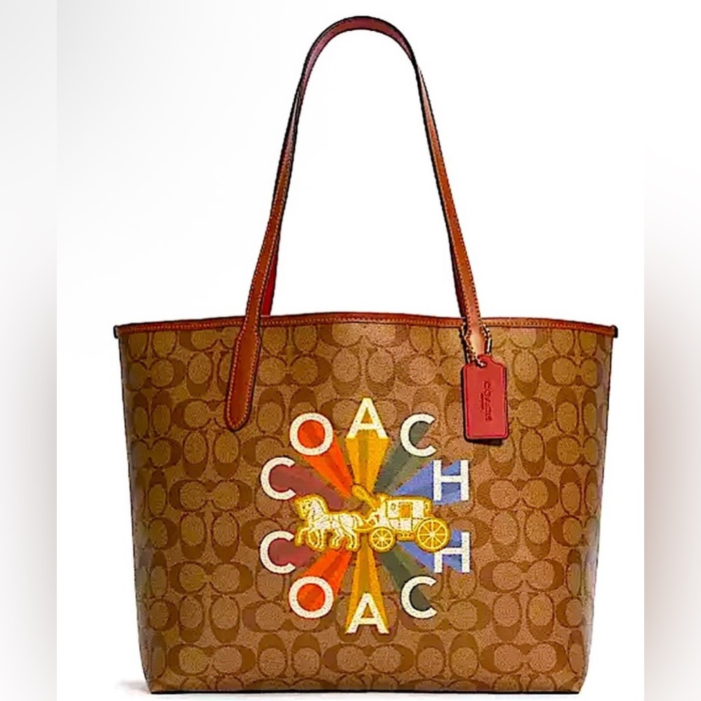 COACH- CITY TOTE IN SIGNATURE CANVAS NWT. Retail $350